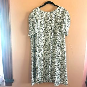 Women’s Loft Dress in black and white print